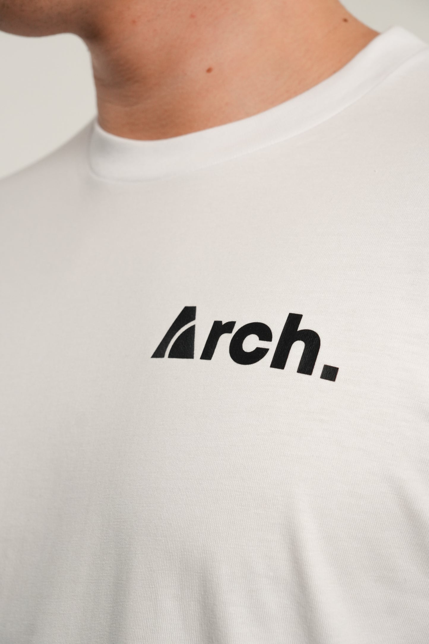 ARCH LIFESTYLE ESSENTAL LOGO TEE - WHITE