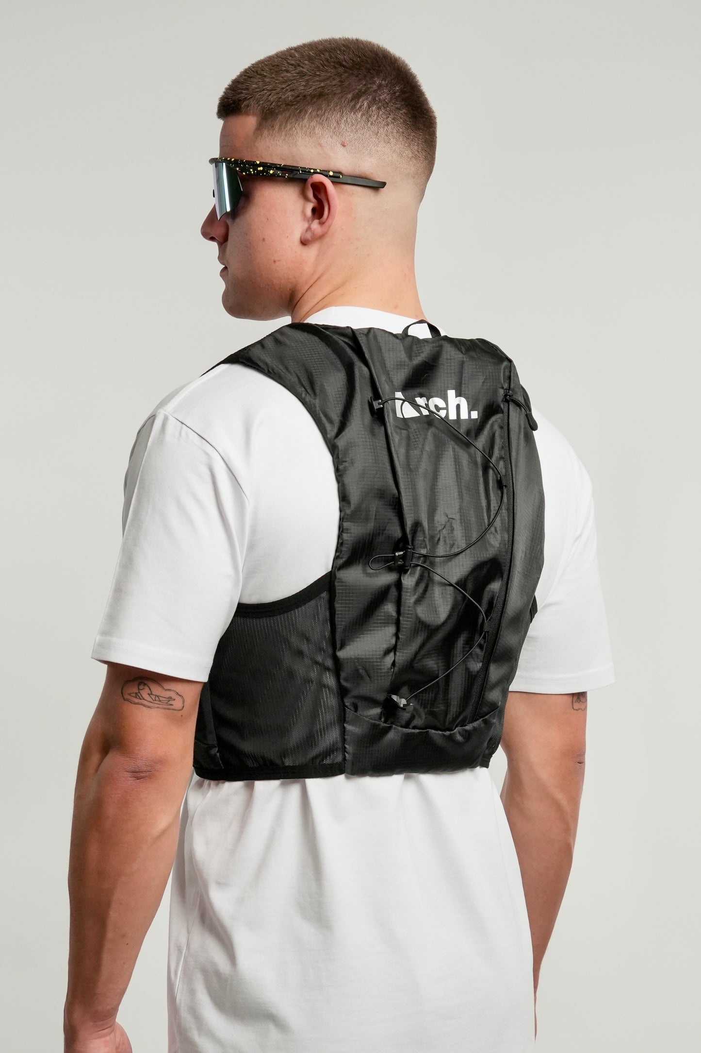 HYDRO RUNNA VEST 5L - BLACK